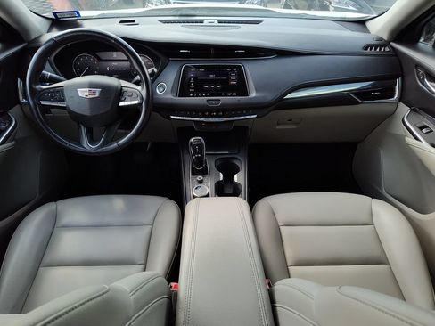 Used 2020 Cadillac XT4 Luxury FWD image 29