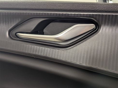 New 2025 Jeep Grand Cherokee Altitude image 15