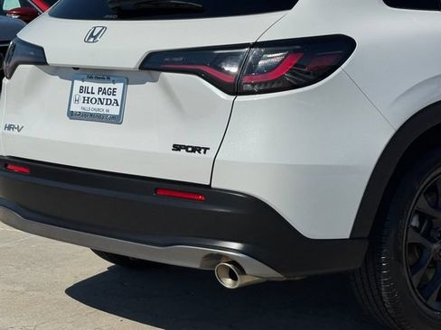 Certified 2025 Honda HR-V Sport image 8