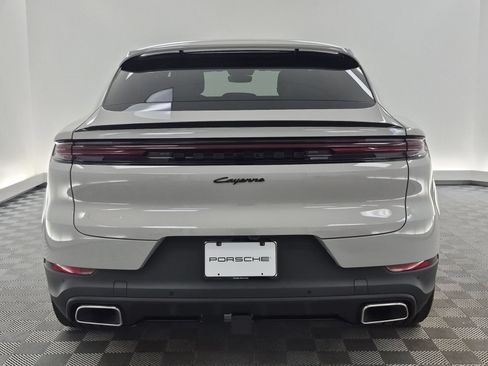 Used 2026 Porsche Cayenne E-Hybrid Coupe AWD/4WD image 11