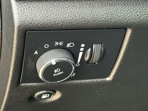 Used 2021 Jeep Grand Cherokee Laredo X RWD image 23