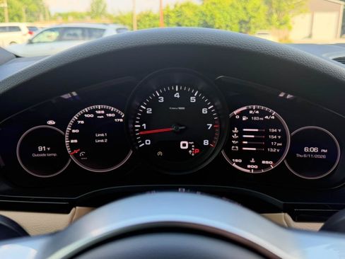 Used 2019 Porsche Cayenne AWD/4WD image 18