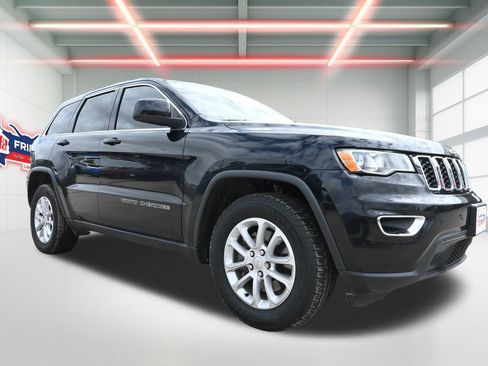 Used 2021 Jeep Grand Cherokee Laredo RWD image 4