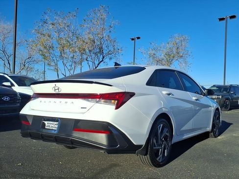 Certified 2025 Hyundai Elantra SEL image 6