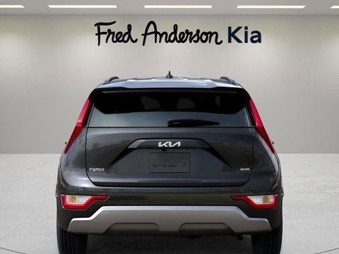 New 2025 Kia Niro SX image 13