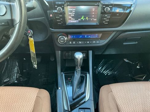 Used 2015 Toyota Corolla L image 11
