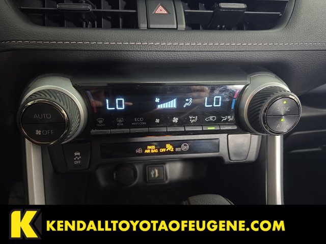 Used 2025 Toyota RAV4 XLE AWD/4WD image 20