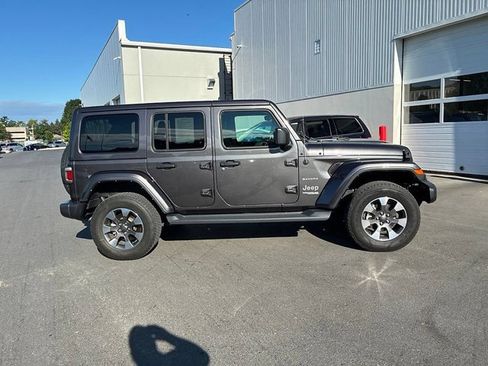 Used 2021 Jeep Wrangler Unlimited Sahara AWD/4WD image 6