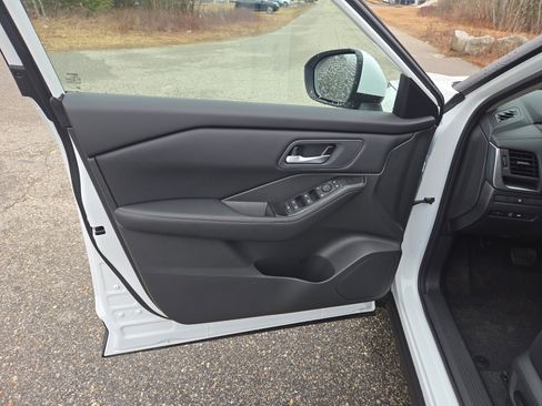 New 2026 Nissan Rogue SV image 17