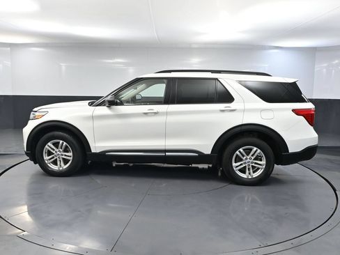 Used 2022 Ford Explorer XLT AWD/4WD image 10