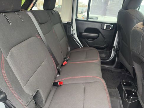 Used 2023 Jeep Wrangler Unlimited Rubicon image 25