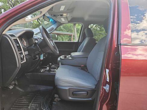 Used 2018 RAM 2500 Tradesman w/ Chrome Appearance Group AWD/4WD image 17