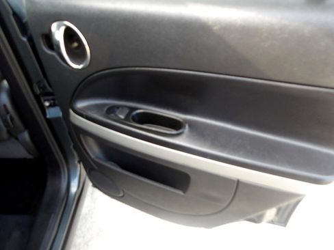 Used 2010 Chevrolet HHR LS image 7
