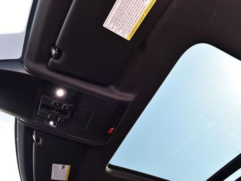 Certified 2023 Volkswagen Atlas Cross Sport SEL Premium R-Line image 21