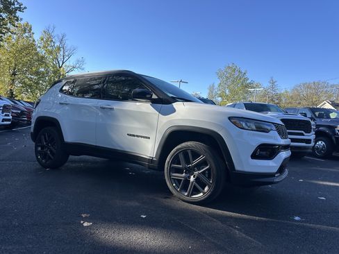 New 2026 Jeep Compass Limited image 21