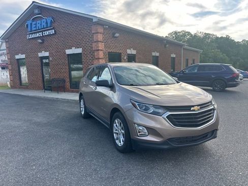 Used 2018 Chevrolet Equinox LS image 1