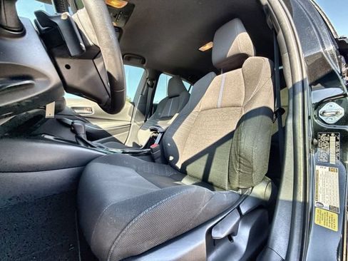 Used 2022 Toyota Corolla SE FWD image 11