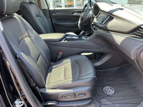 Used 2020 Buick Enclave Avenir w/ Avenir Technology Package AWD/4WD image 24
