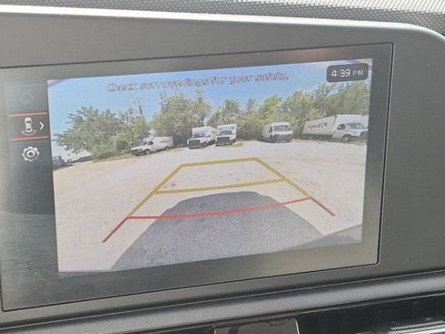 Used 2025 Kia Niro LX FWD image 17