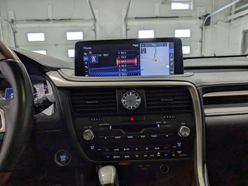 Used 2022 Lexus RX 350L Premium w/ Premium Package image 34