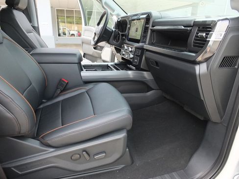 New 2025 Ford F250 Lariat w/ Chrome Package image 14