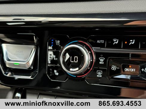 Used 2024 GMC Sierra 2500 AT4 w/ AT4 Premium Plus Package AWD/4WD image 28