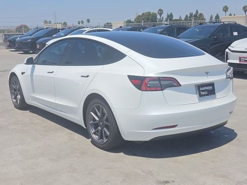 Used 2021 Tesla Model 3 Standard Range Plus RWD image 8