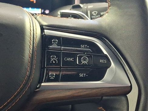 Used 2025 Jeep Grand Cherokee Summit AWD/4WD image 29