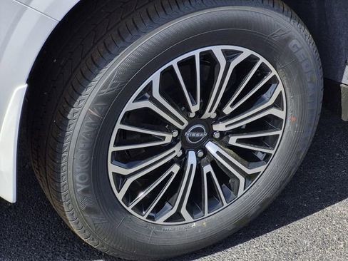 New 2026 Nissan Armada SL w/ Captain's Chari Seat Package image 5