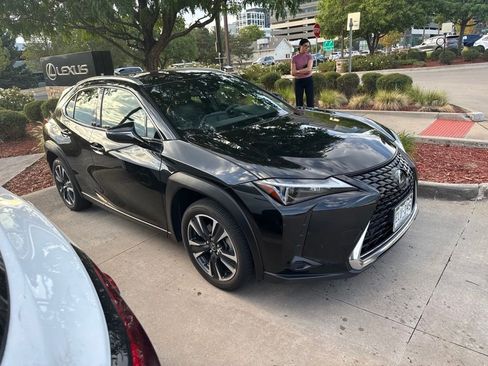 Used 2024 Lexus UX 250h FWD image 2