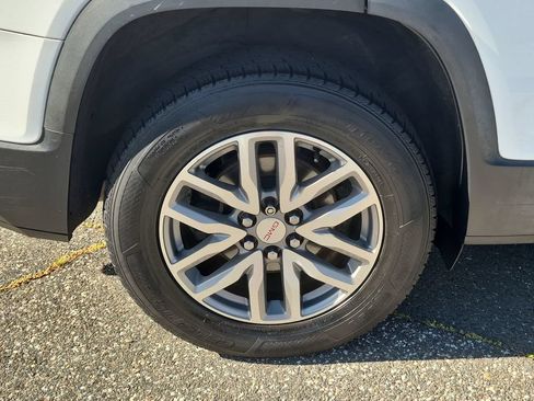 Used 2017 GMC Acadia SLE AWD/4WD image 28