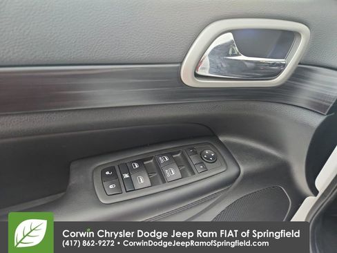 Used 2021 Jeep Grand Cherokee Laredo X image 20