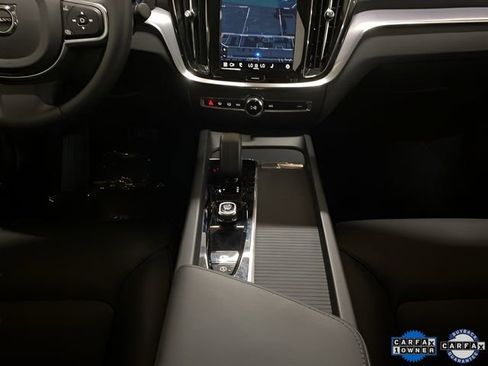 Used 2025 Volvo S60 B5 Core image 13