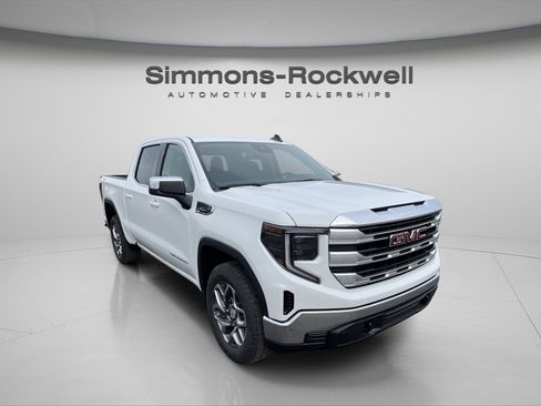 New 2026 GMC Sierra 1500 SLE w/ Preferred Package image 3