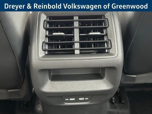 New 2026 Volkswagen Tiguan SE image 28