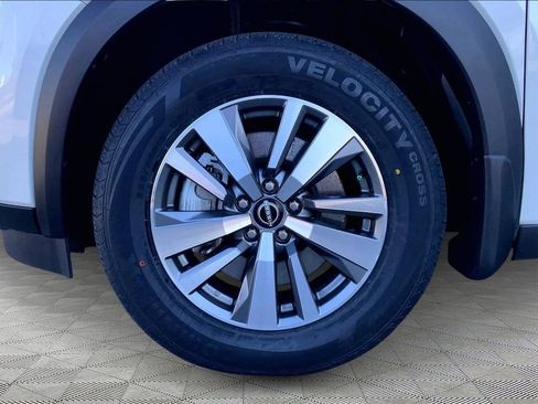 Used 2023 Nissan Pathfinder SL w/ Lighting Package (N92) image 22