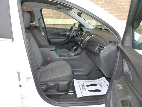 Used 2021 Chevrolet Equinox LT FWD image 40