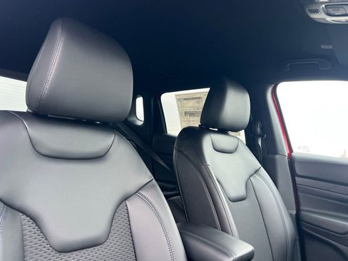 New 2026 Jeep Compass Latitude AWD/4WD image 13