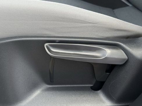 Used 2022 Volkswagen Taos S image 26