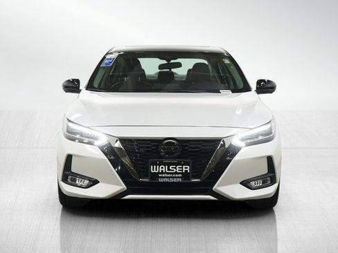Used 2023 Nissan Sentra SR w/ SR Premium Package FWD image 9