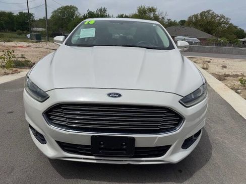 Used 2014 Ford Fusion SE w/ Equipment Group 202A image 6