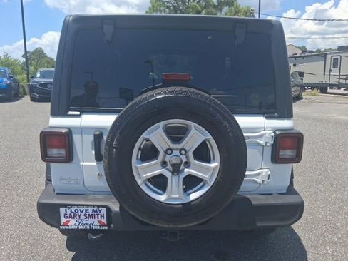 Used 2019 Jeep Wrangler Sport AWD/4WD image 7