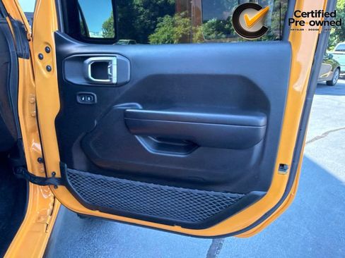 Certified 2021 Jeep Gladiator Sport AWD/4WD image 29