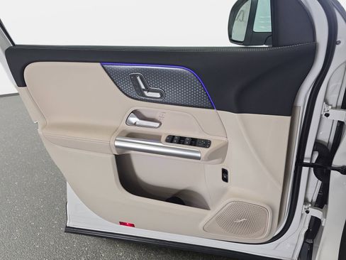 Certified 2025 Mercedes-Benz GLA 250 image 26