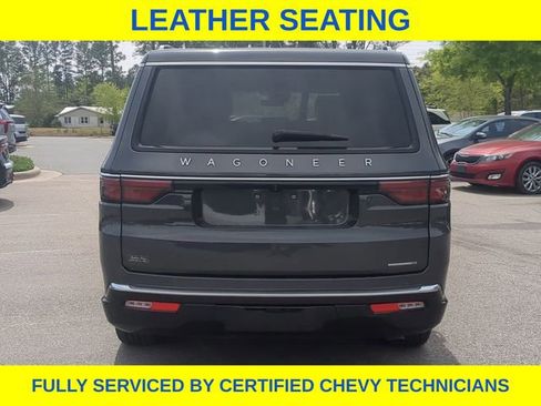 Used 2024 Jeep Wagoneer L Series II w/ Flexible Seating Group AWD/4WD image 7