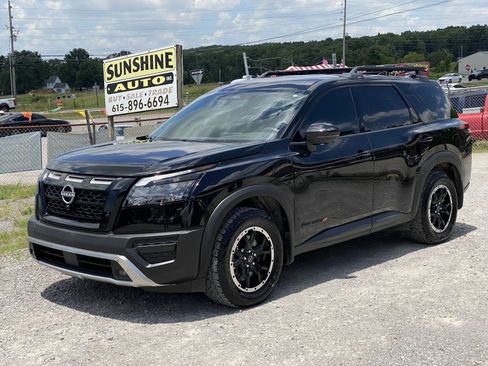 Used 2024 Nissan Pathfinder Rock Creek AWD/4WD image 2