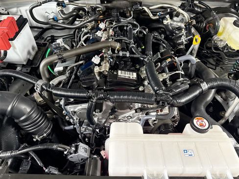 Certified 2025 Toyota 4Runner SR5 image 40