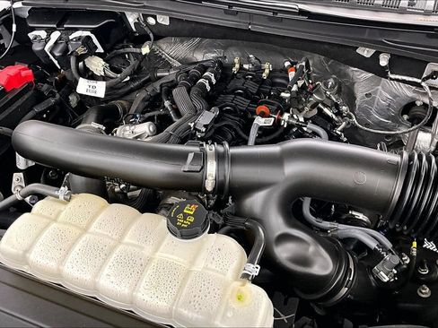 Certified 2025 Ford Expedition Active AWD/4WD image 35