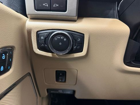 Used 2019 Ford F250 Lariat w/ Tow Technology Bundle AWD/4WD image 17