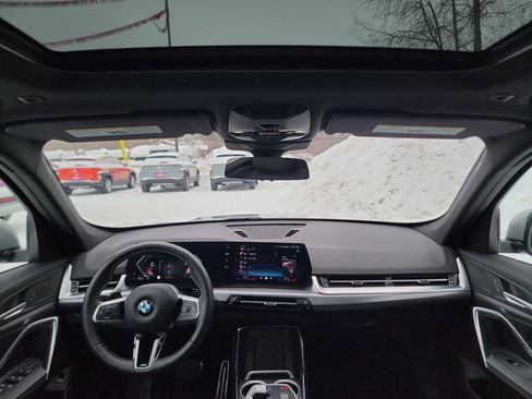 Used 2025 BMW X1 xDrive28i w/ M Sport Package image 27